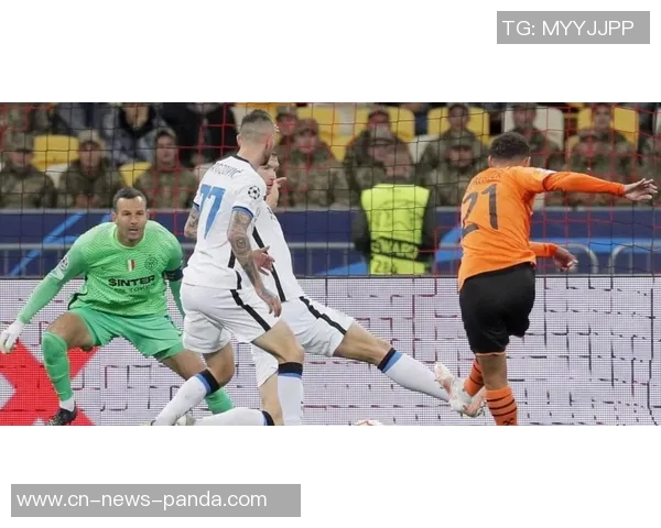 国米多特等多家俱乐部关注西汉姆联15岁后卫费约库转会动态